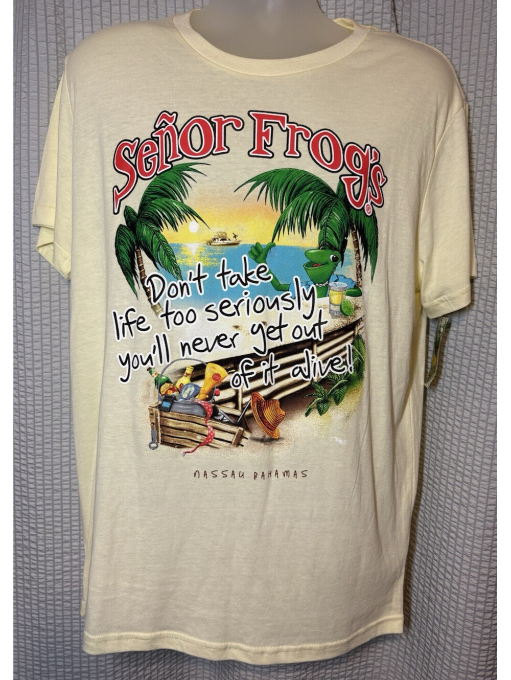 Senor Frogs Nassau Bahamas T Shirt Mens L Pale Yellow 100% Cotton